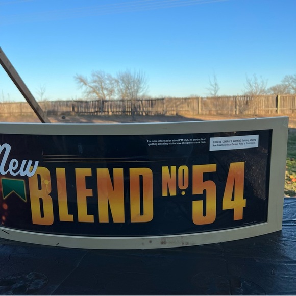 PLASTIC CURVED MARLBORO BLEND SIGN MOUNTED ON FRAME 33" X 10" - Picture 3 of 5